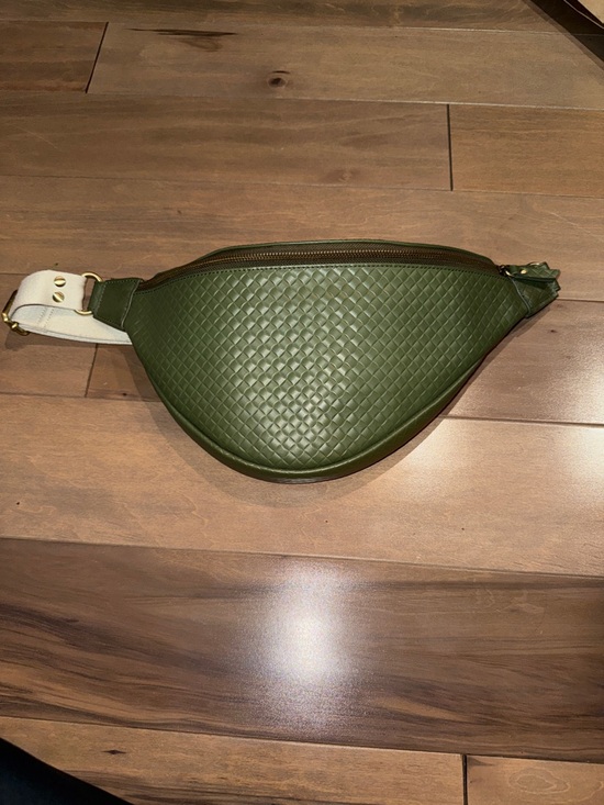 Andar Handbags - Olive Green Woven Crossbody Belt Bag - Unbranded